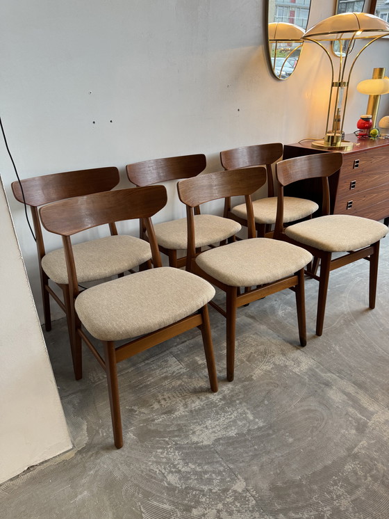 Image 1 of Set van 6 Deense 60-er jaren teakhouten eetkamerstoelen