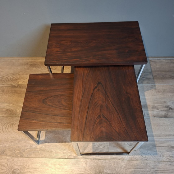 Image 1 of Tables gigognes style Mid-Century Chrome et Palissandre. Ensemble de 3.