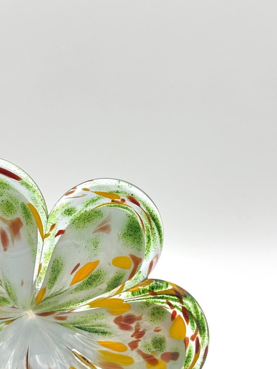 Image 1 of Ein Paar kunstvolle Glasblumen, handgefertigt in Italien nach venezianischer Murano-Tradition, Maße: 15 x 15 x 9 cm
