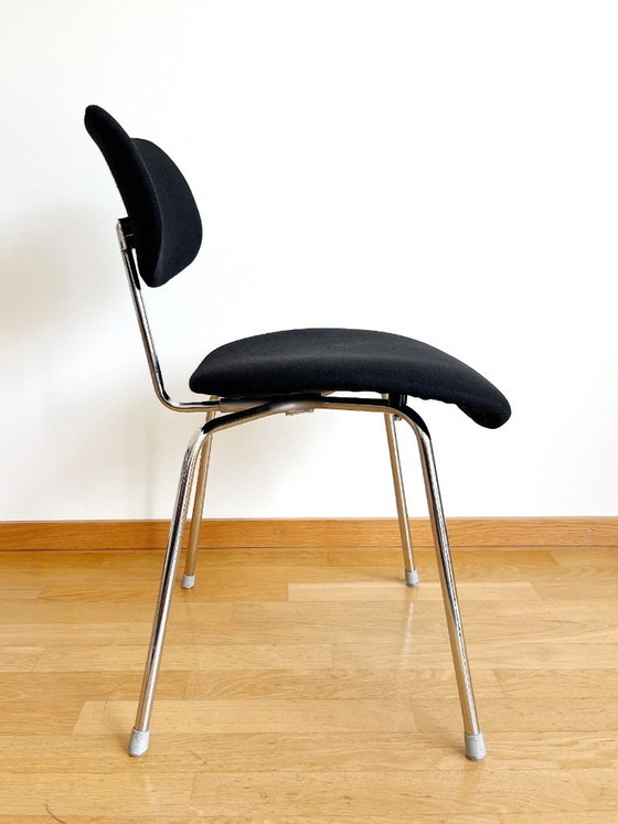 Image 1 of Original Egon Eiermann SE68 Chairs by Wilde + Spieth – Vintage Stackable Dining Chairs, Black Polster Mid Century German Design