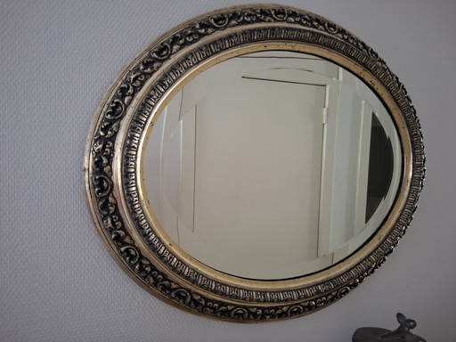 Ovaler Spiegel mit geschliffenem Glas in sehr gutem Zustand – Wood (photo 2 of 5)