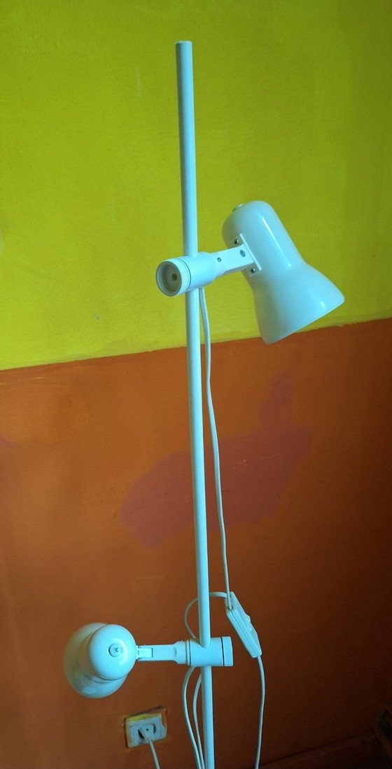 Par de lámparas de pie italianas multi-ajustables con 2 focos, década de 1970. – Metal (photo 7 of 11)