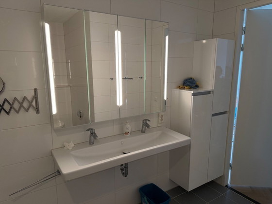 Complete badkamerinrichting: Villeroy & Boch bad, wastafel, – Meubels, Keramiek, Glas (photo 4 of 5)