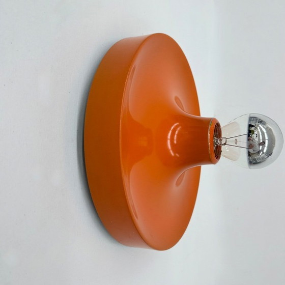 Image 1 of Mid-century design honsel oranje space age schijflamp , jaren 1970 toegeschreven aan Charlotte Perriand voor les arcs