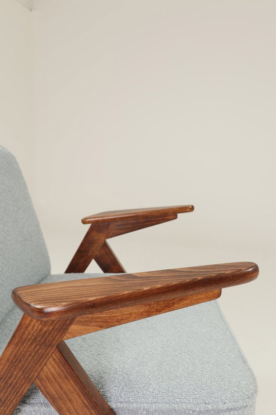 Image 1 of Fauteuil vintage baby blue boucle mid century modern design 1970