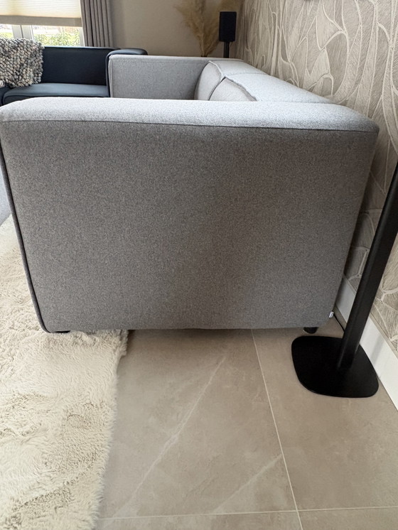 Image 1 of Sofá Bo Concept Carmo de 2,5 plazas con reposapiés en fieltro gris