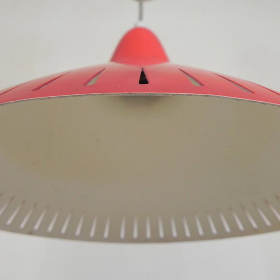 Image 1 of Lampada a sospensione Hala di H. Busquet con paralume rosso e sistema di carica manuale, anni '50.