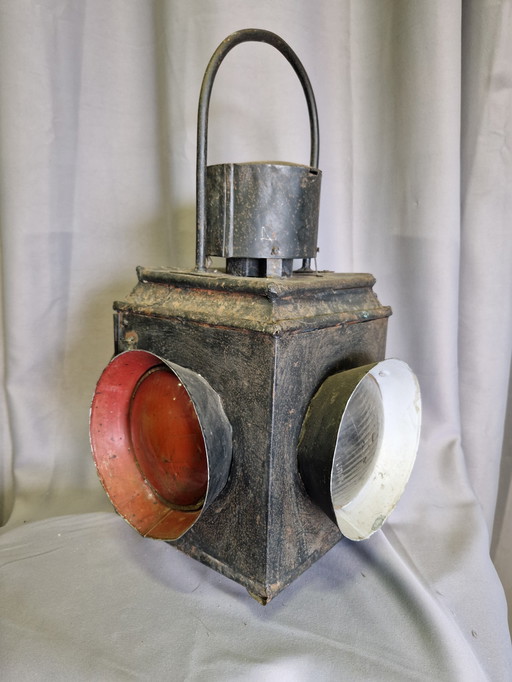 Lampada di segnalazione antica