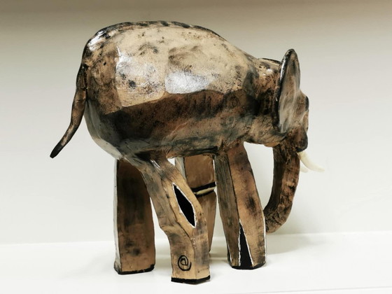 Image 1 of Elefante