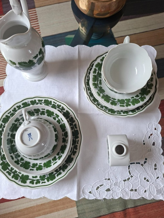 Image 1 of Meissen Porseleinen Wijnbladdecoratie, 13 stuks