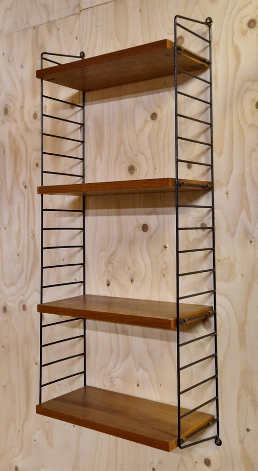 Nisse Stringing boekenrek String wandrek jaren 60  boekenrek