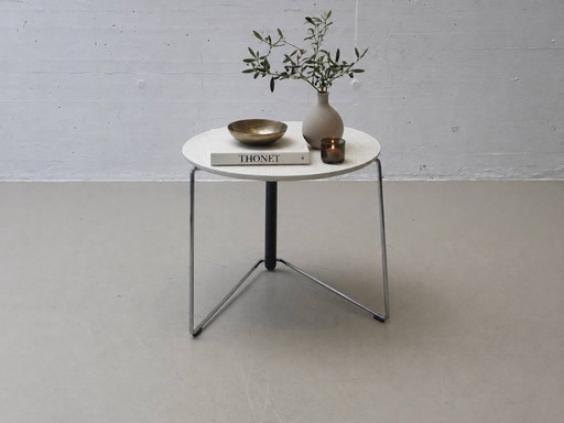 Thonet S 325 bijzettafel van Wulf Schneider & Ulrich Böhme, jaren 80