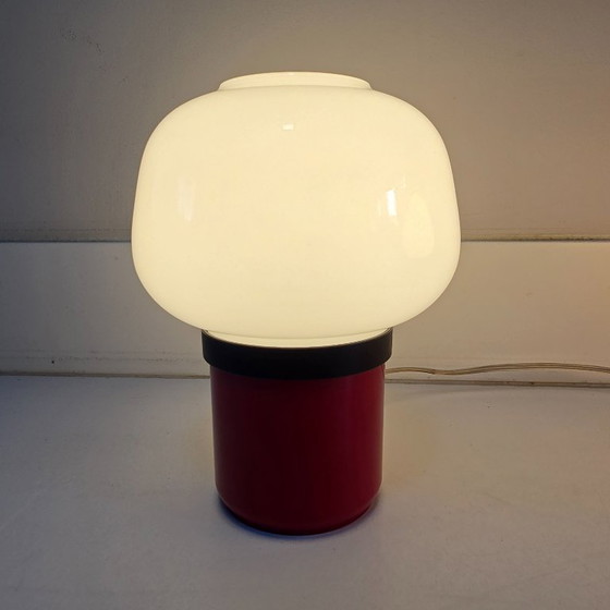 Image 1 of Set di due lampade da tavolo Foscarini Doll - plastica rossa e vetro bianco. Design italiano.
