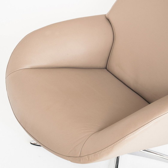 Sillón de piel con reposapiés. Modelo Lotus. Fabricante: Kebe. ​​Dinamarca. – Sillones reclinables, Leather (photo 12 of 13)