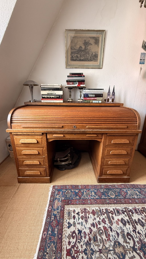 Gran escritorio antiguo de roble con tapa enrollable – circa 1900