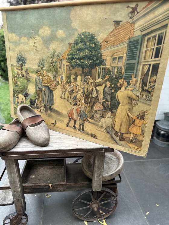 Image 1 of Large school plate Cornelis Jetses (1932) - J.B. Wolters Groningen-Djakarta - 73×103 cm - with wooden cane