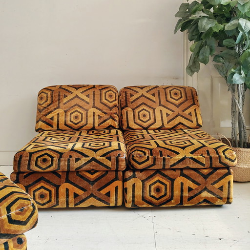 Vintage-Modulsofa in bunten Farben mit 70er-Jahre-Muster