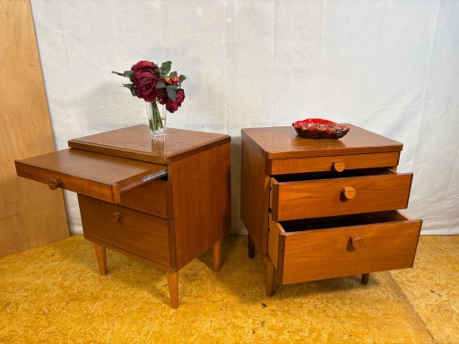 Pair of Vintage Stag Teak Bedside Cabinets – Mid-Century Modern (1960s–1970s)  A stunning pair of Mid-Century Modern teak bedsid