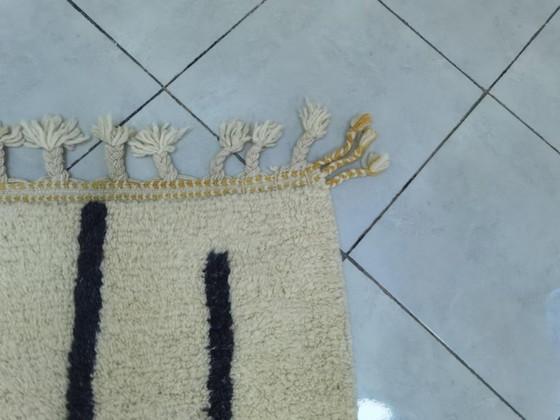 Image 1 of Tapis marocain traditionnel en laine 350cmx100cm