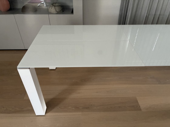 Image 1 of Table à manger Jori