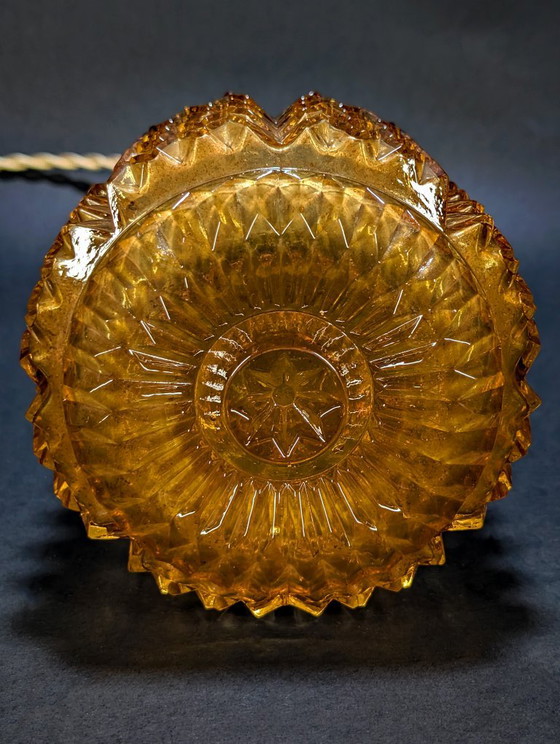 Vintage Diamond Pineapple Lamp in Amber Glass – 1960 – Pendant lamps, Metal (photo 3 of 6)