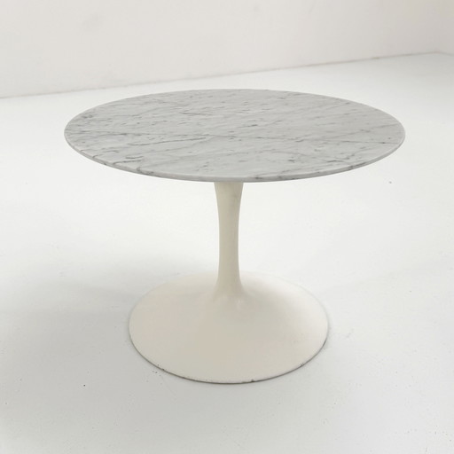 Table d'appoint Tulipe basse en marbre par Eero Saarinen pour Knoll, 1970