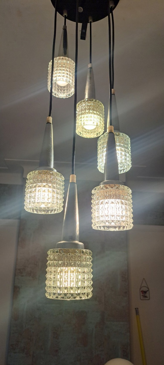 Image 1 of Lampe Cascade vintage chromée et en verre. 6 points lumineux. Laque, années 1970.