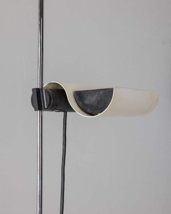 Image 1 of Vintage 1970s floor lamp mod. Dim 333 design Vico Magistretti for Oluce 