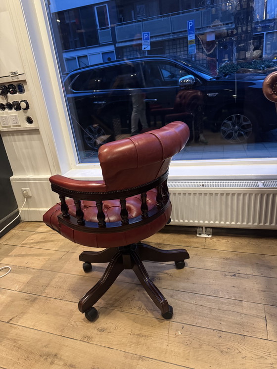 Image 1 of Chesterfield-Bürostuhl – bequem und schick
