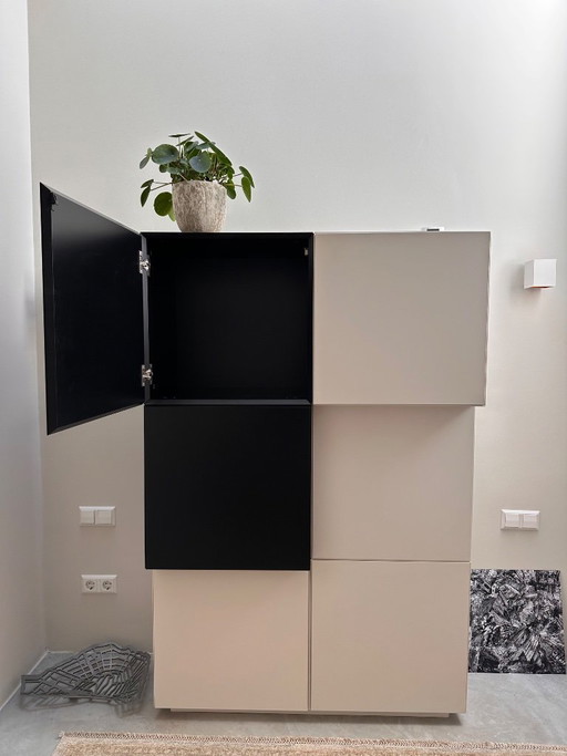 Pastoe Vision kast zwart/wit