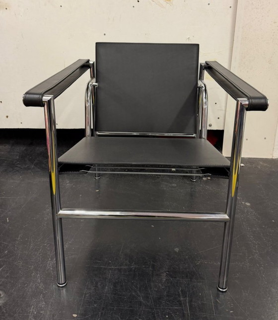 Image 1 of Cassina - Le Corbusier - Poltrona - LC1