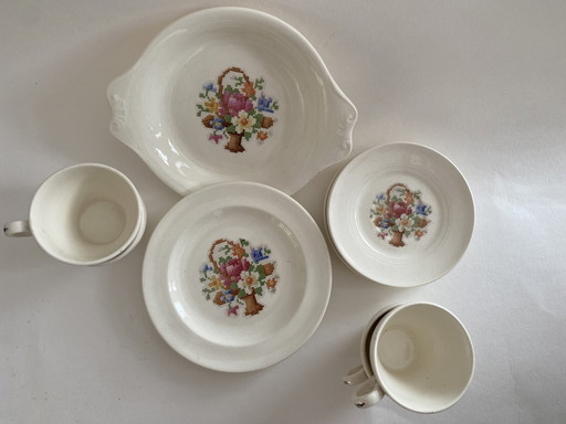 Cesta de porcelana Salem, fabricada en EE. UU. aproximadamente en 1950.