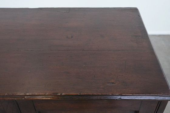 Image 1 of Antico mobile/cassettiera inglese in rovere dei primi anni del XIX secolo