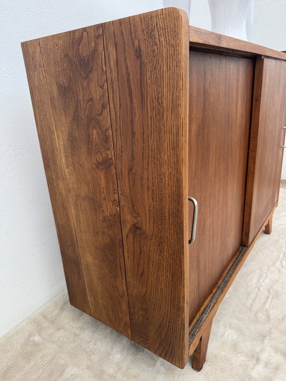 Image 1 of Niedriges Sideboard mit Schiebetüren, 1960er Jahre