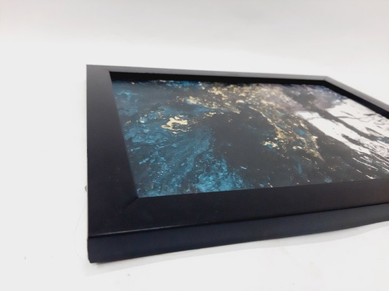 Image 1 of Arte fluido abstracto enmarcado sobre tablero de fibra