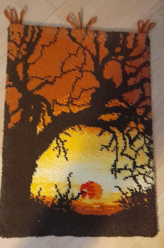Image 1 of De jaren 60, Sunset Tapestry, wordt vandaag de dag gevierd.