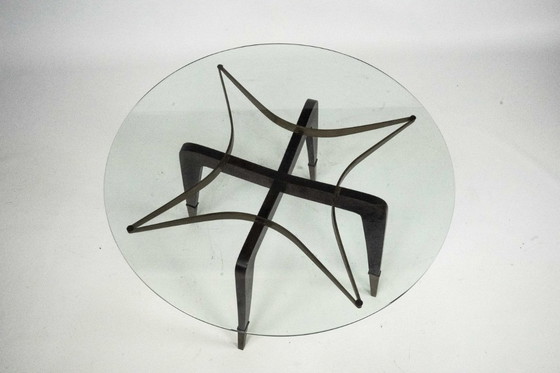 Image 1 of Rare table basse ronde du milieu du siècle, signée Paolo Buffa, Italie, années 1950.