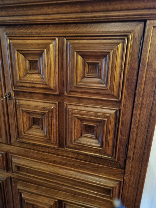 Armario alto español 1960