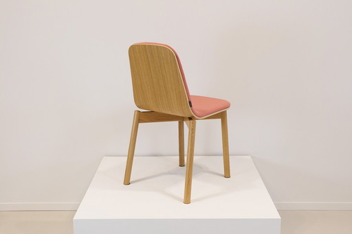 2x Bogaets Oak chair with pink upholstery