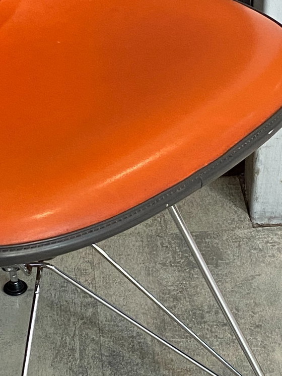 Image 1 of Chaise fibre de verre skai vinyl dsr eiffel orange greige eames herman miller vintage 50 60 70
