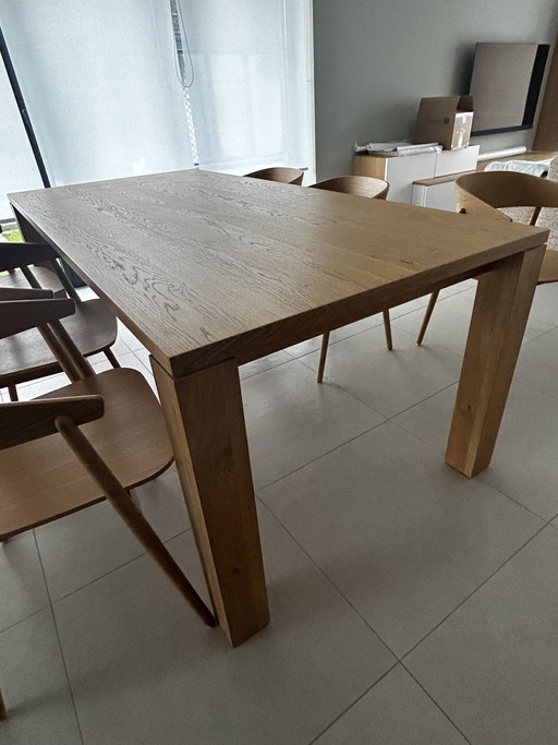 Oak dining table Hulsta