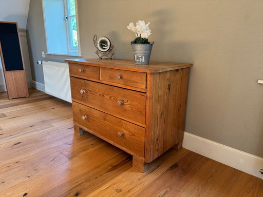 Old pine chest of drawers