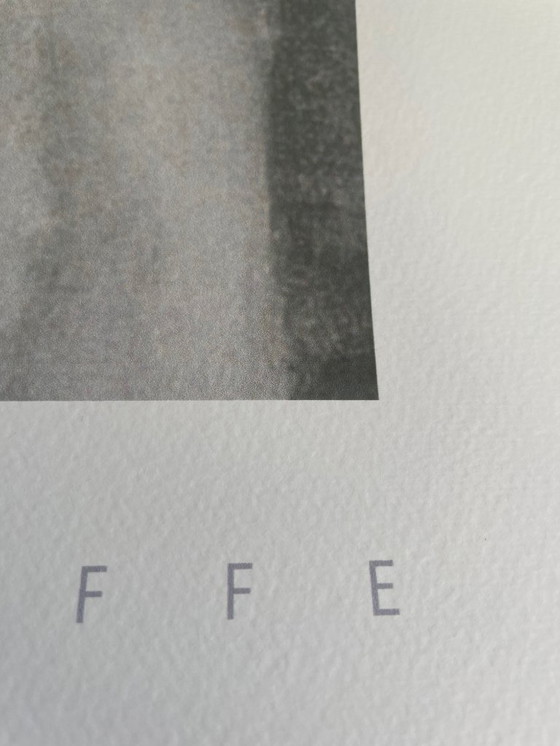 Image 1 of Georgia O'Keeffe (1887–1986), Dunkle Iris I, 1927, Copyright 1999– G. O'Keeffe/SOFAM Belgique editions Pierre D' Harville, Druck