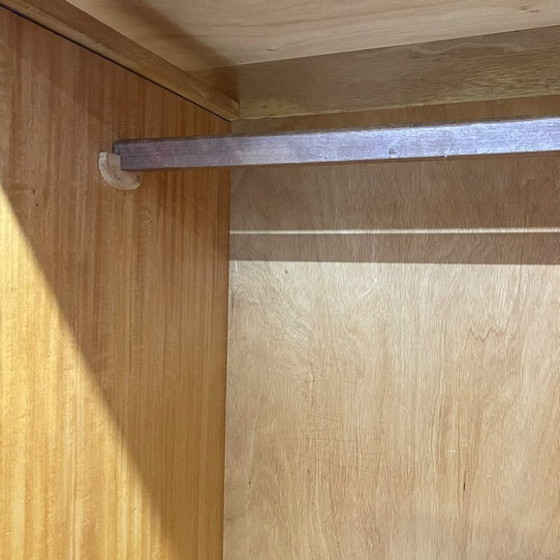 Image 1 of Armario antiguo de estilo Art Déco con módulos para colgar ropa y estantes desmontables.