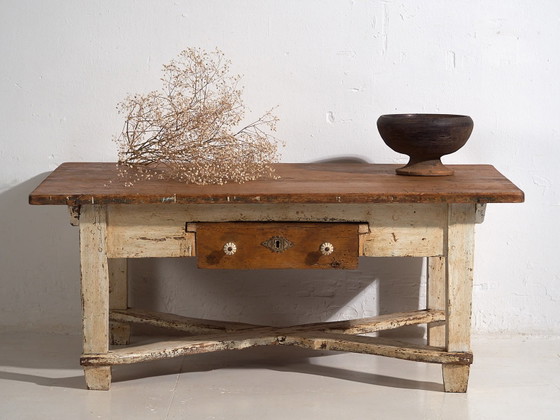 Antiker weißer niedriger Beistelltisch (ca. 1920), Esstische, Holz, Keramik (Foto 49 von 49)