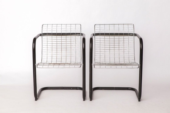Image 1 of Coppia di poltrone vintage in metallo - rete metallica cromata e struttura nera - Italia anni '80