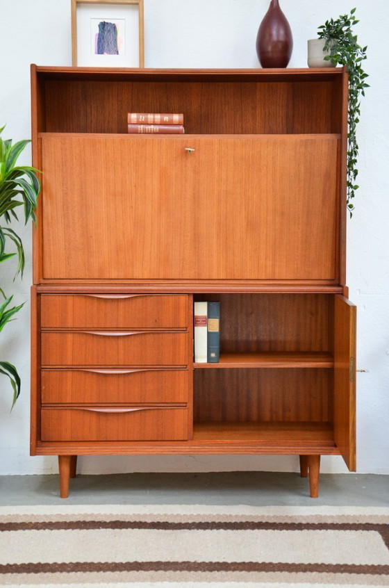 Image 1 of Vintage teakhouten secretair/dressoir/ladekast uit het midden van de vorige eeuw