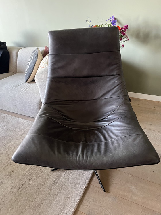 Image 1 of Mooie zwarte leren draaifauteuil van het merk Bodilson.