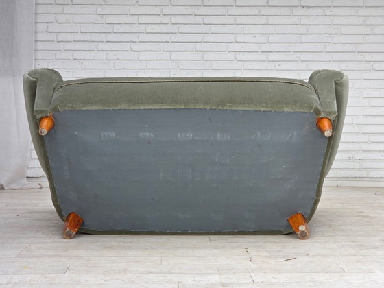 Divano a due posti danese degli anni '60. Rivestimento in velluto verde chiaro. – Divani 3 posti, Velvet (photo 14 of 15)