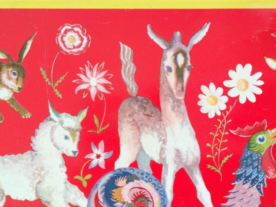 Image 1 of Bandeja de hojalata roja de mediados de siglo | Estilo de arte popular escandinavo | Decoración navideña